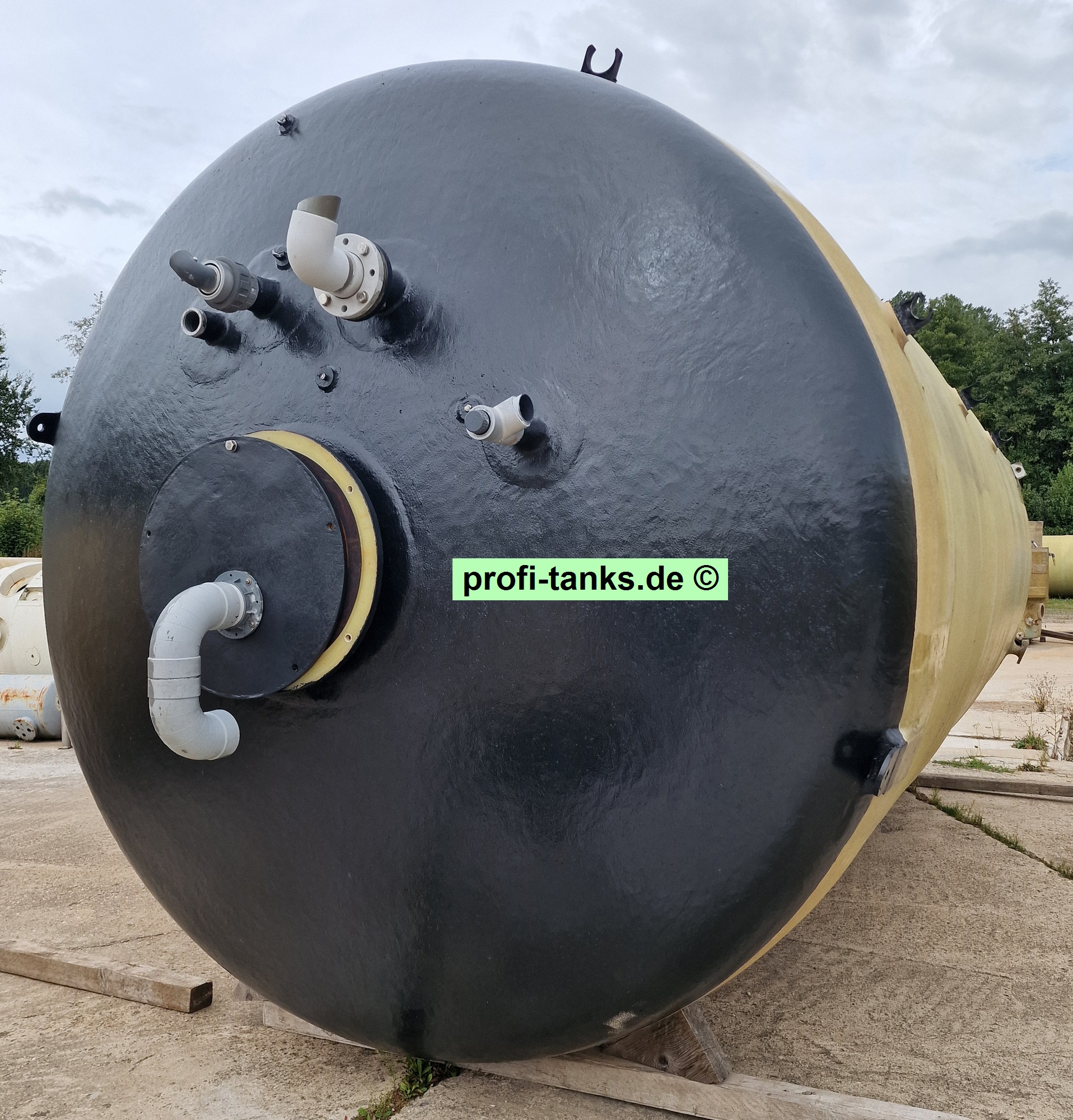 P525 - gebrauchter ca. 40 m³ / 40.000 L Polyestertank, GFK-Tank, doppelwandig, AHL/ASL-Tank.